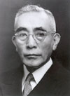 藤原謙造